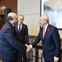 "Türkiye milli konularda ittifak yapmak zorunda"