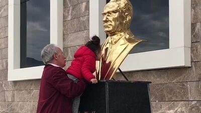 Küçük kızın Atatürk sevgisi
