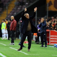 "Keşke taraftarı hakemle selamlasaydı"