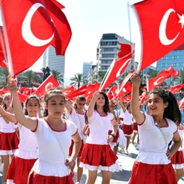 Pazartesi (yarın) okullar tatil olacak mı?