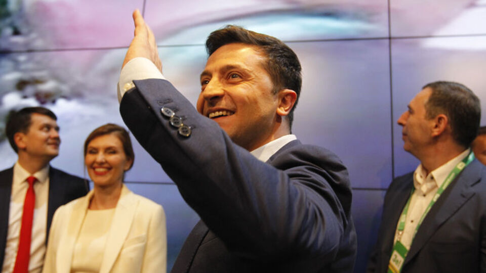 Poroşenko yenilgiyi kabul etti, zafer Zelenskiy'nin