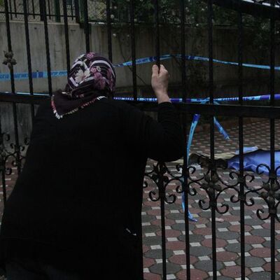 Kızının cenazesi başındaki ağıdı yürekleri yaktı