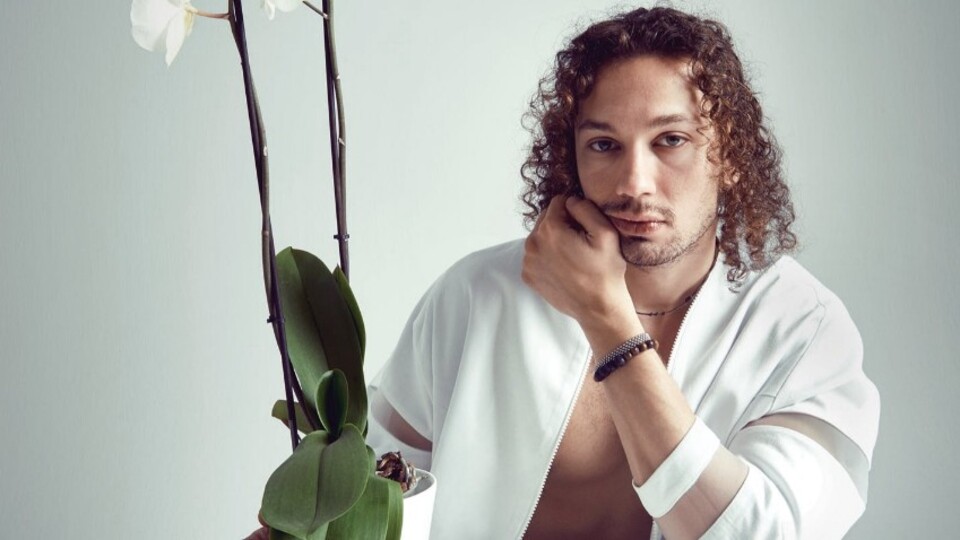 Efecan Şenolsun kimdir?