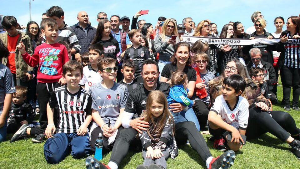 Q7 ve Adriano takımla çalıştı