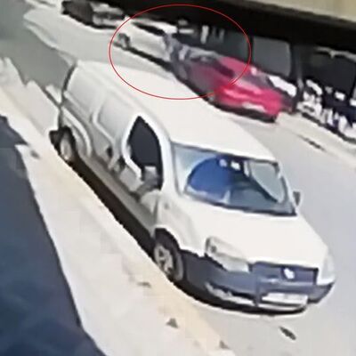 Polisten kaçarken yayaya böyle çarptı