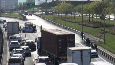 TEM'de zincirleme kaza! Trafik felç