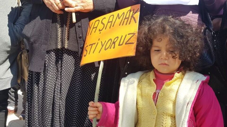 Baz istasyonu kuruldu! Kanser hastaları isyan etti!