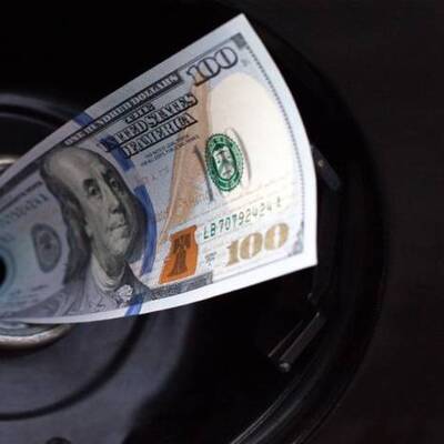 Dolarda petrol hareketliliği