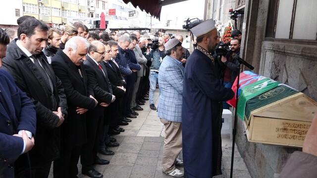 Sabır son yolculuğuna uğurlandı