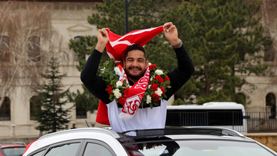 Taha Akgül altınla ödüllendirildi