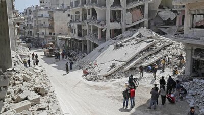 İdlib'de bir binada meydana gelen patlamada '15 kişi hayatını kaybetti'