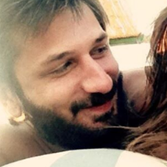 "10 yıllarımız olsun sevgilim"