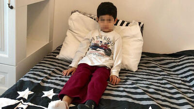 AVM'de korkunç olay! 5 yaşındaki çocuğun 2 parmağı koptu