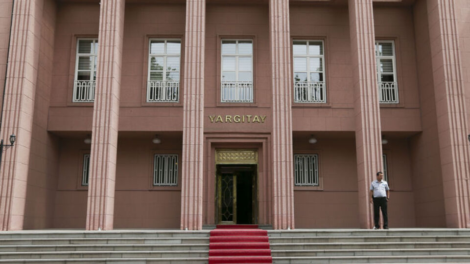 Kadın işçiye "arkadaşlık" teklif ederken dikkat!