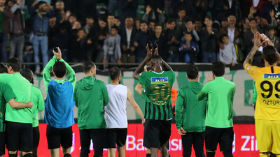 Ligin dibinde, kupanın finalinde