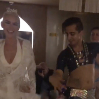 Ünlü sunucu gelin hamamını yaptı