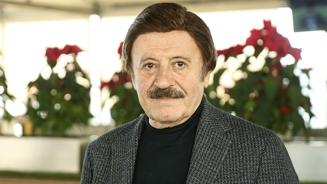 "İlk şarkımı Alman sevgilimin ihaneti sonrası yazdım"
