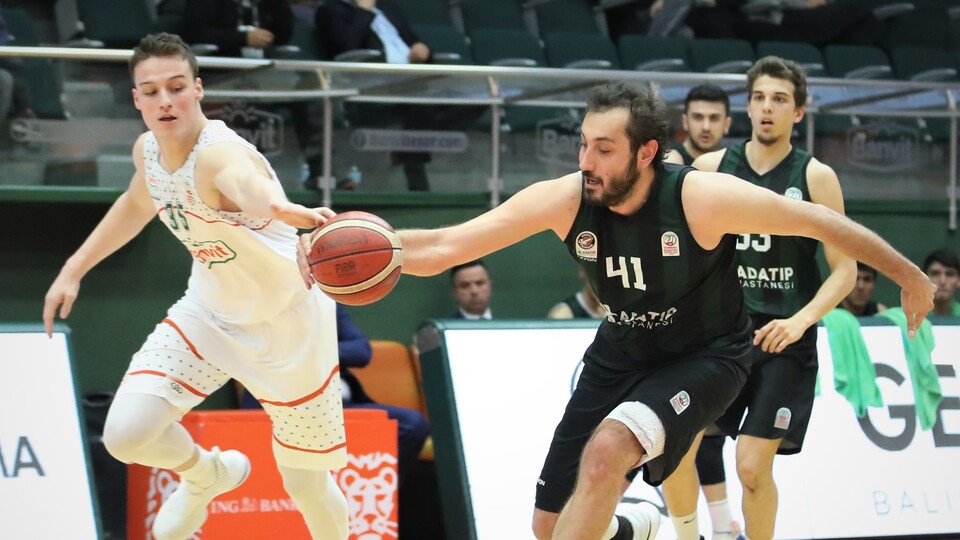 Banvit 42 sayı farkla kazandı