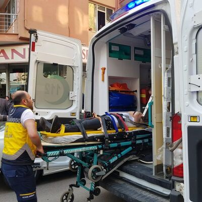 Kuaför salonunda bıçaklı dehşet!