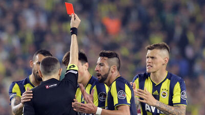 Fenerbahçe'de stoper krizi! 3 isim yok