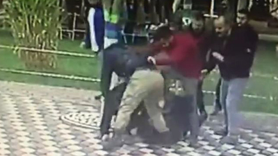 O şiddet için 2 polise hapis istendi!