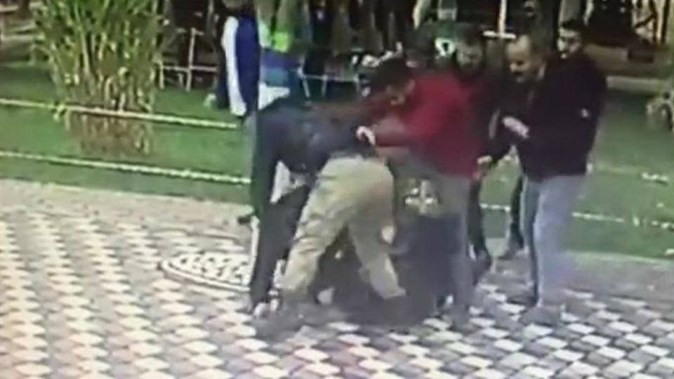 O şiddet için 2 polise hapis istendi!