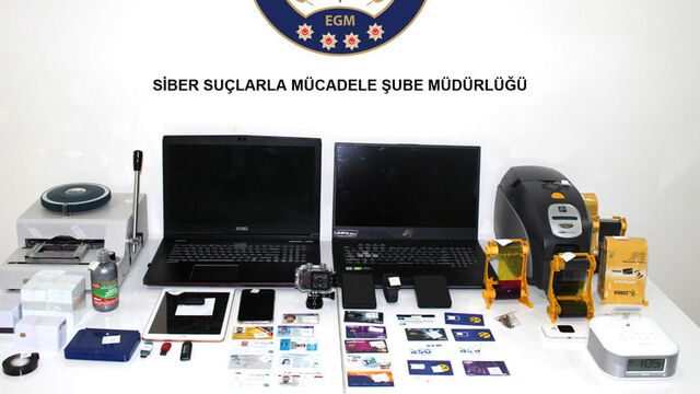 Dolandırıcılık için yazılım geliştirdi