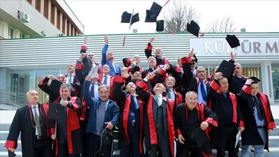 Yıllar sonra yapılan 'Hipokrat Yemini' doktorları ağlattı