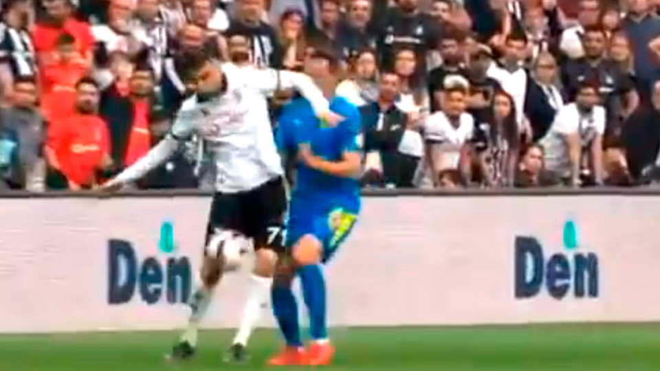 Burak için kart isyanı!