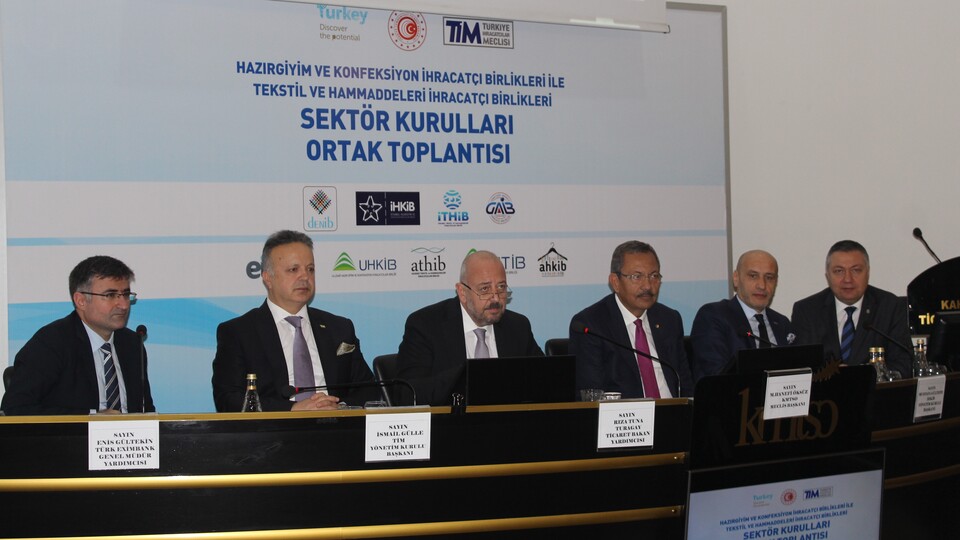 "Tekstil ve hazırgiyim devletimizin gözbebeği"