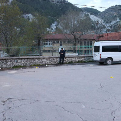 Akılalmaz olay! Top oynayan çocuklara ateş açtı