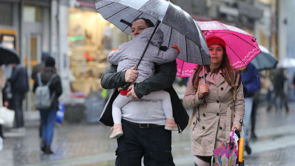 Batı'da güneş, Doğu'da sağanak!