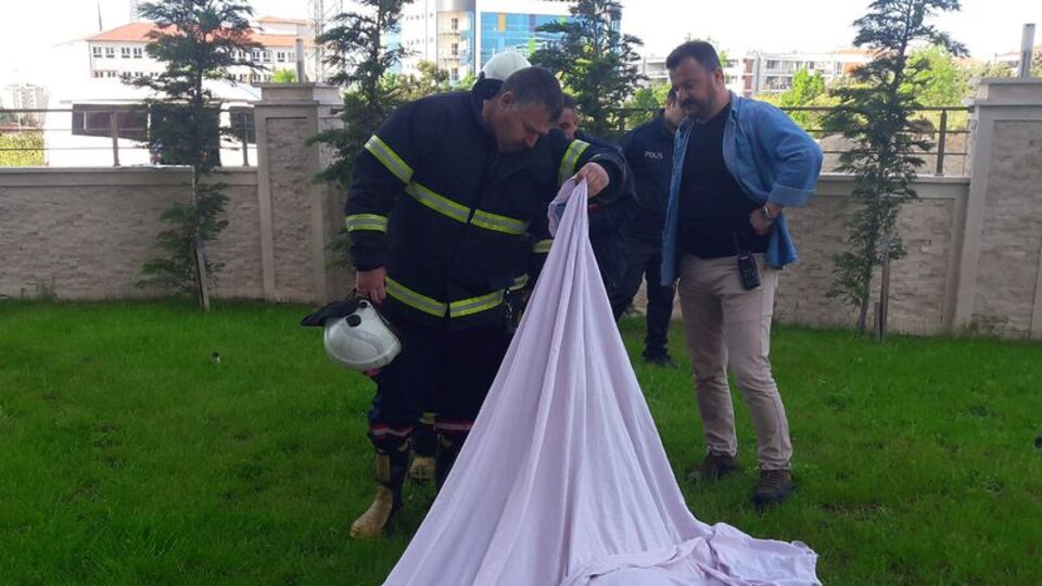 Rezidanstaki sır ölüm itfaiye ekibini yıktı!