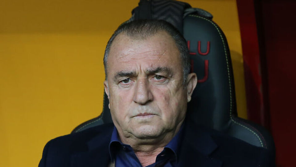 Terim'den sarı kart göndermesi!