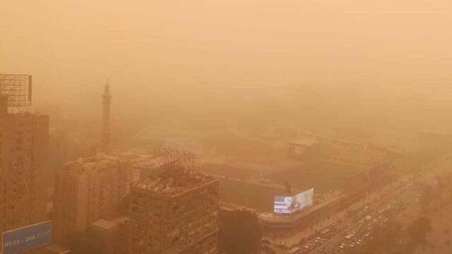 Irak'ta kum fırtınası! 5 ölü
