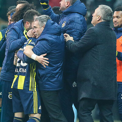 Yanal'ın oyunculardan son isteği