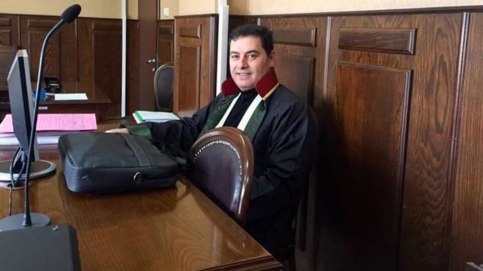 Boşanma davası avukatını öldürdü!