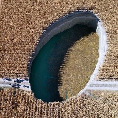 Tehlike büyüyor: Bir evi yutabilecek boyuta ulaştı!