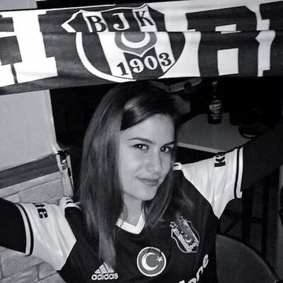 Acılı baba mahkeme salonunun kapısını kırdı