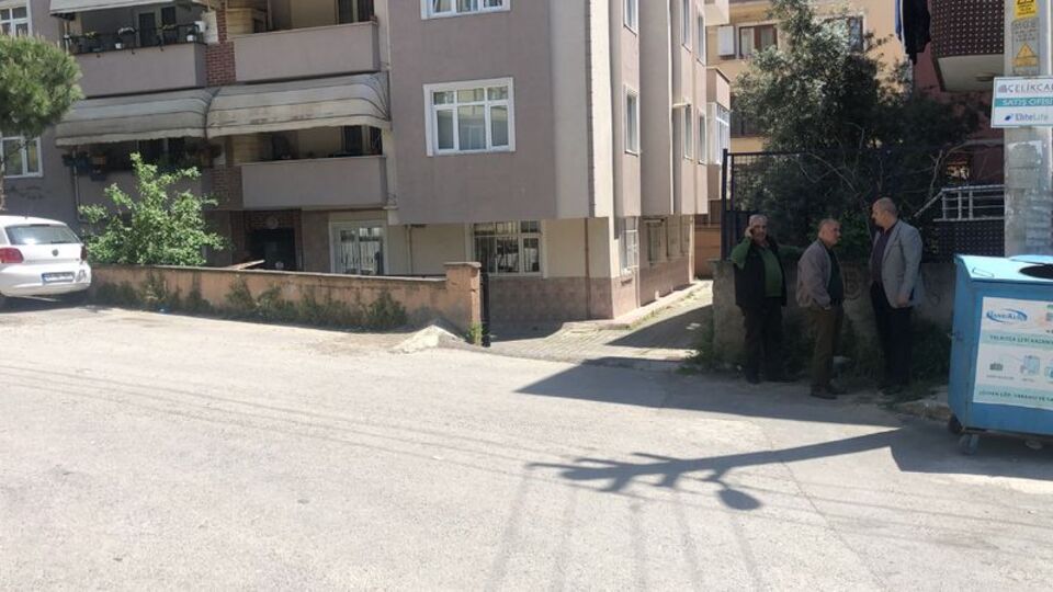 İlişkisine karşı çıkan anne babasını öldürdü