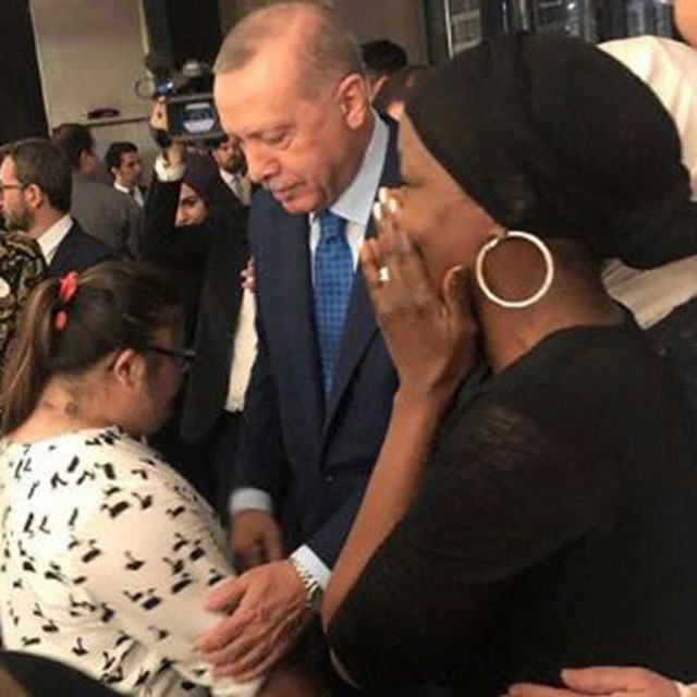 Müslüman olduğu için tebrik etti