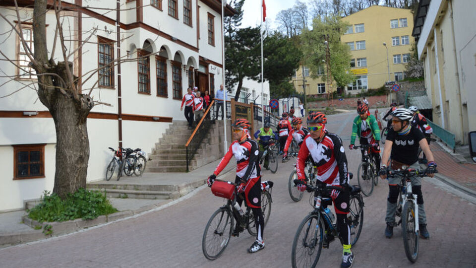 19 günde 1919 kilometre pedal çevirecekler