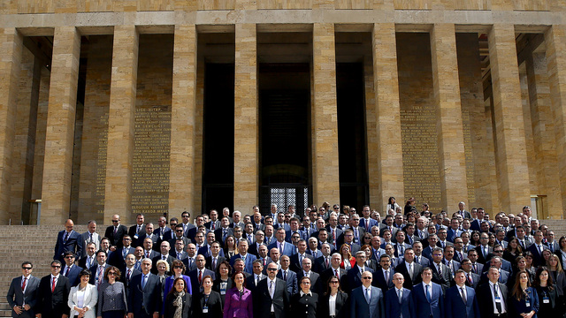 Bakan Pekcan ve ticaret müşavirleri Anıtkabir'de