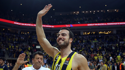 Kaptan 3 yıl daha Fener'de