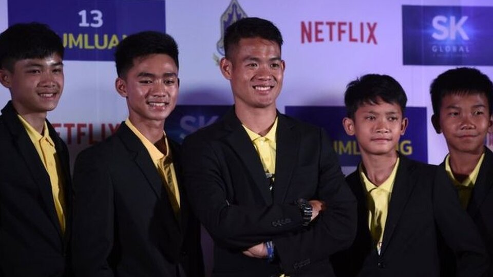 Tayland'da haftalarca mağarada mahsur kalan futbolcular Netflix'le anlaşma imzaladı