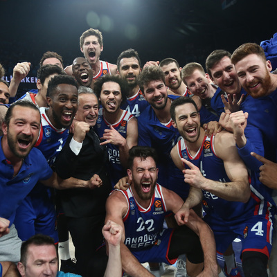 Anadolu Efes 18 yıl sonra Final-Four'da!