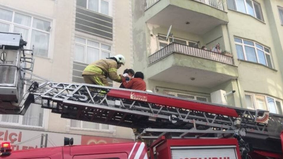 Sarıyer'de yangın! Vatandaşlar mahsur kaldı