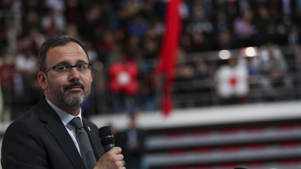 Kasapoğlu'ndan Fener ve Efes'e kutlama