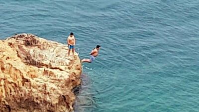 Antalya'da denizde kelepçeli ölüm oyunu