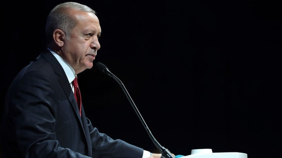 "Nitelikli neslin önündeki kimse duramaz"